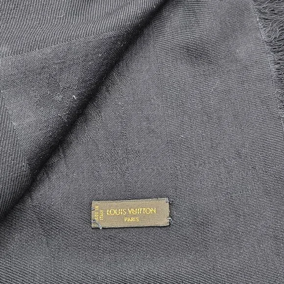 ❗SOLD❗ Monogram Classic Shawl - Picture 5 of 15